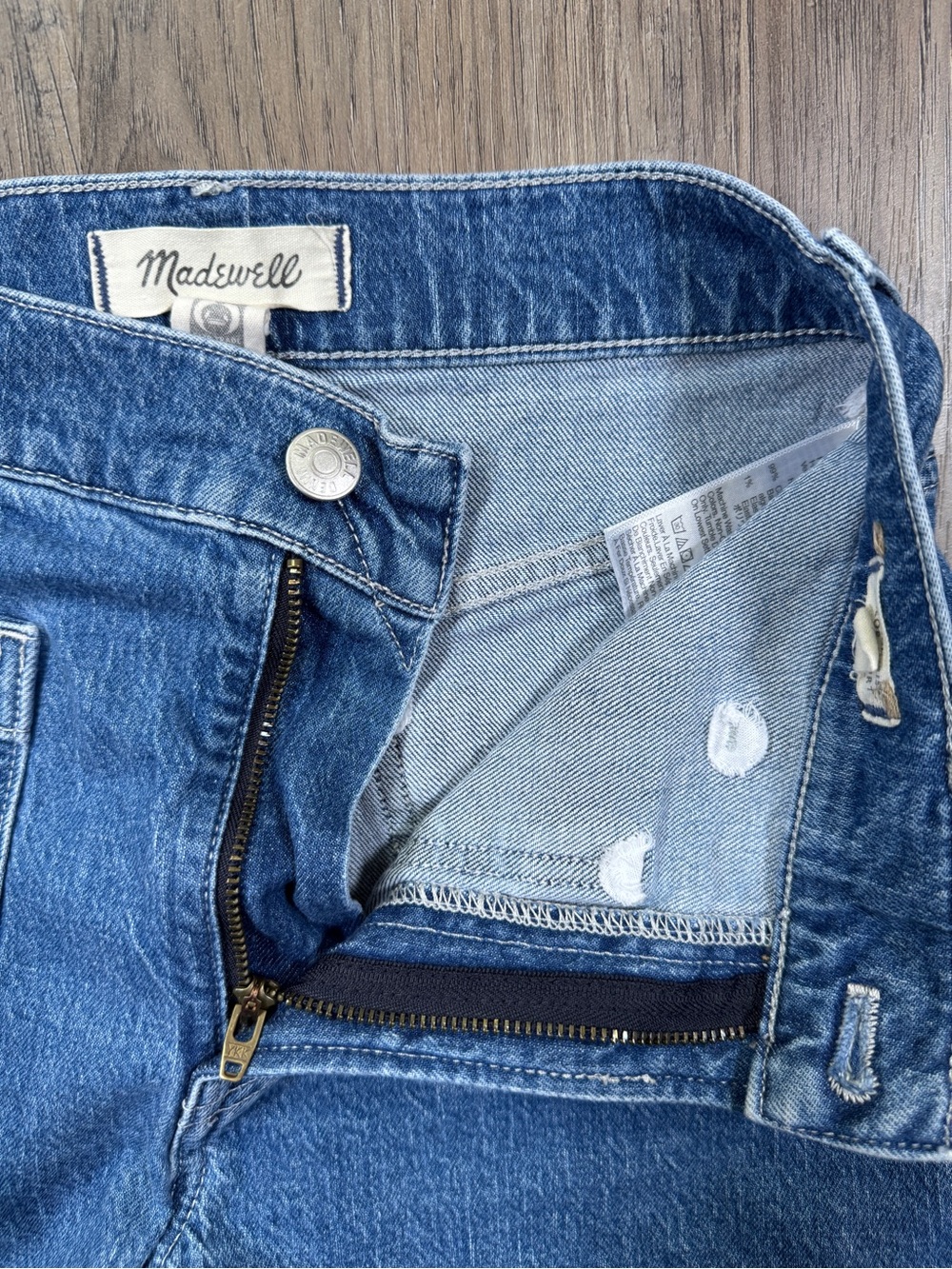 Madewell High-Rise Sailor Short Denim Patch Pocket Medium Wash Size 24 - Picture 8 of 13